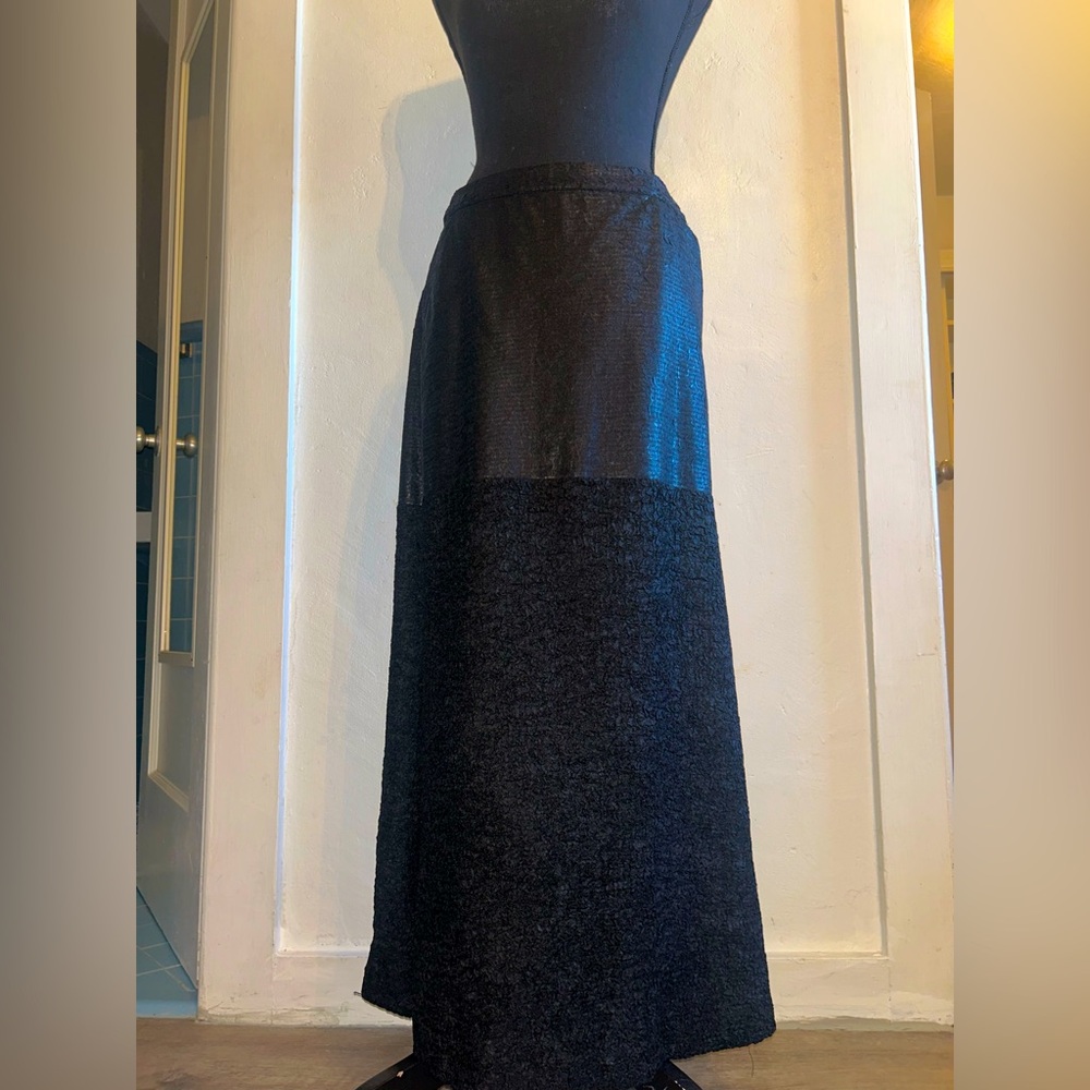 Issey Miyake Vintage skirt. Black, Size 6